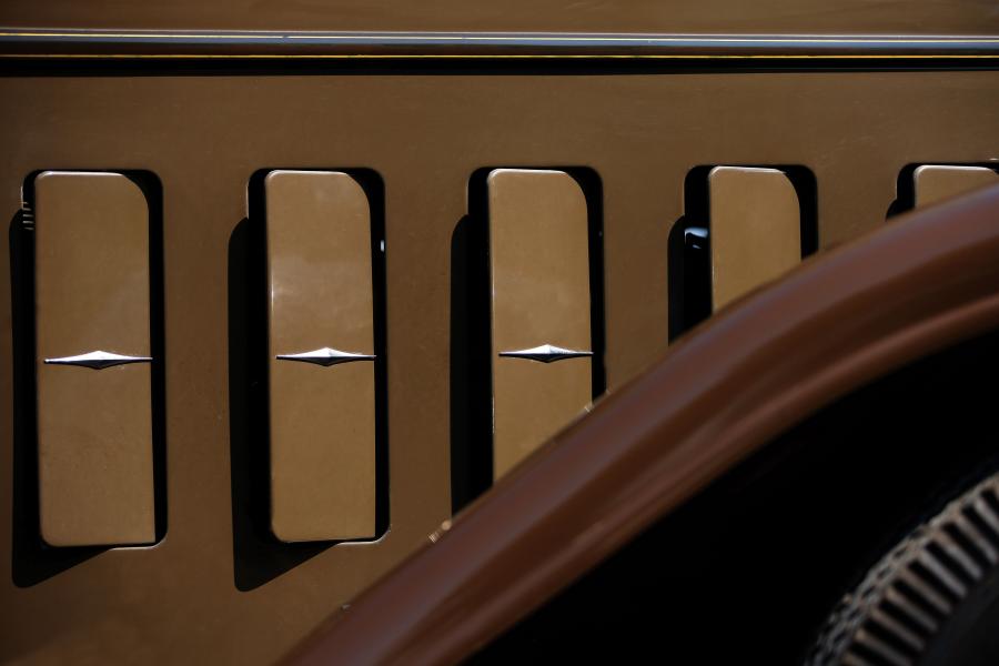  Lincoln Model KA 2-4-Passenger Coupe 1932 года  (фото 6 из 30)